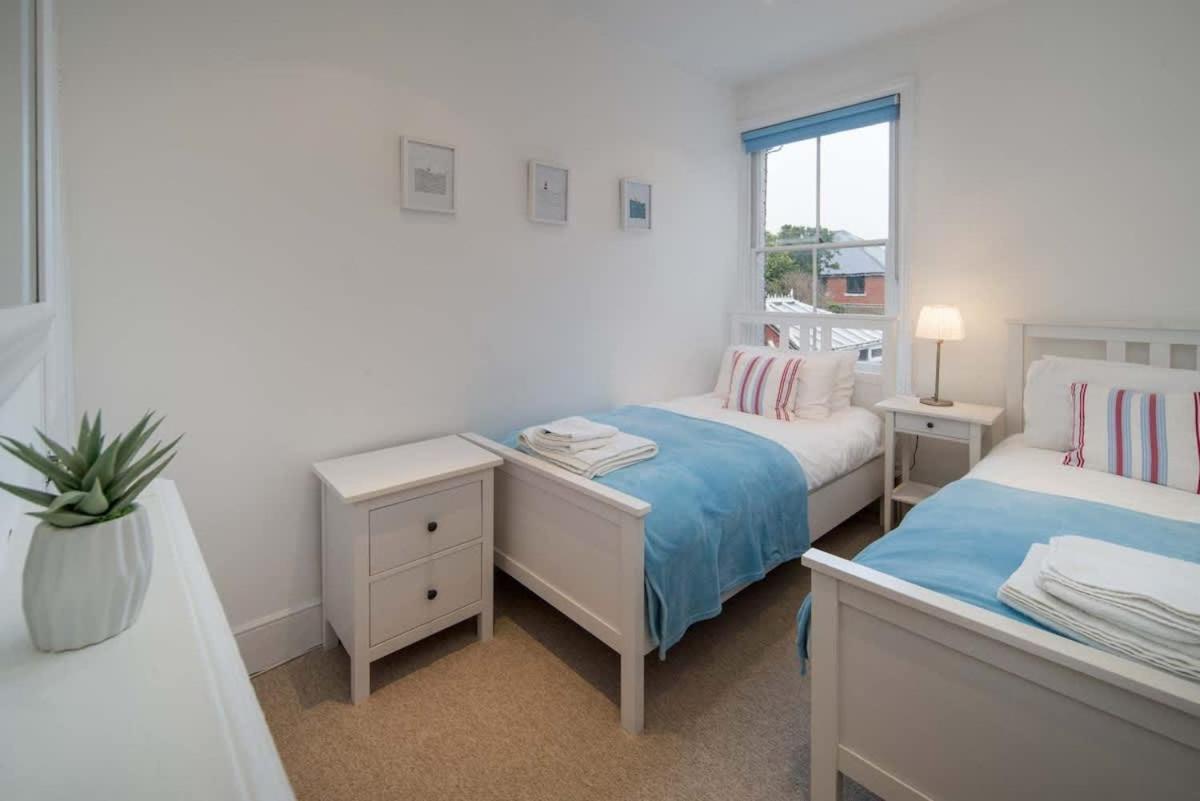 Firefly House Villa Cowes  Eksteriør billede